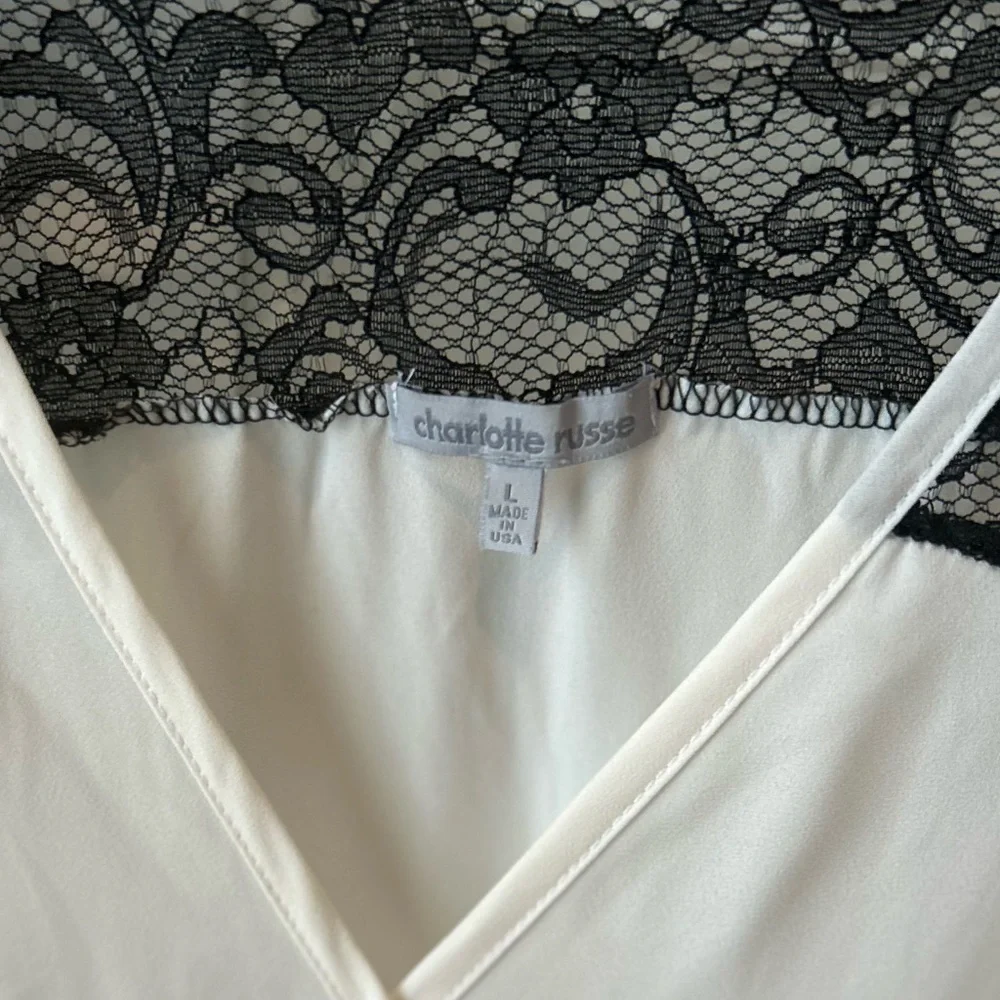 Donating 10/24 Like new! Charlotte Russe Sz L gorgeous top❣️ - Picture 6 of 10